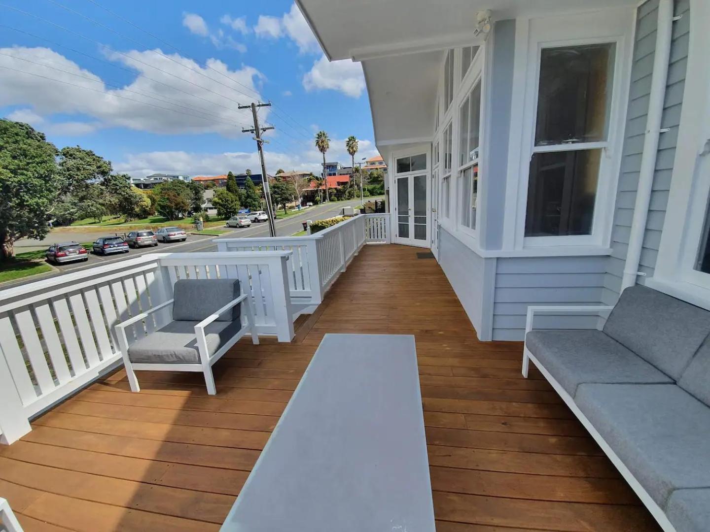 Tauranga Villa - Big, Beautiful Villa on the Water! view 5