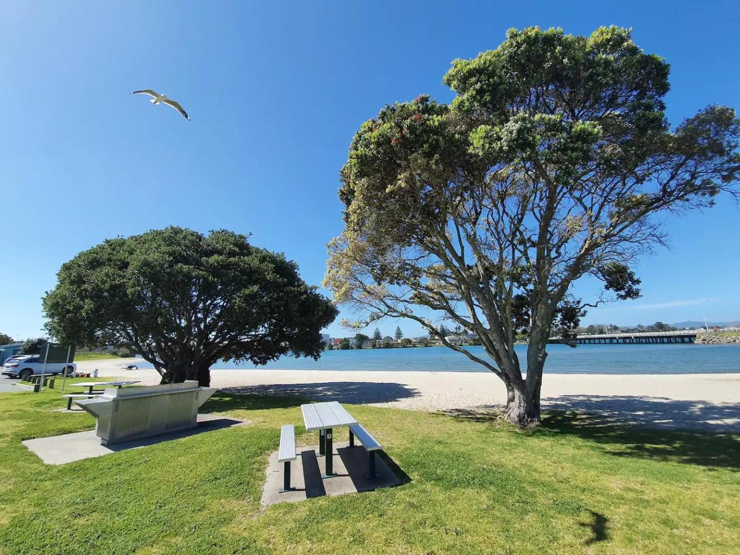 Tauranga Villa - Big, Beautiful Villa on the Water! view 2