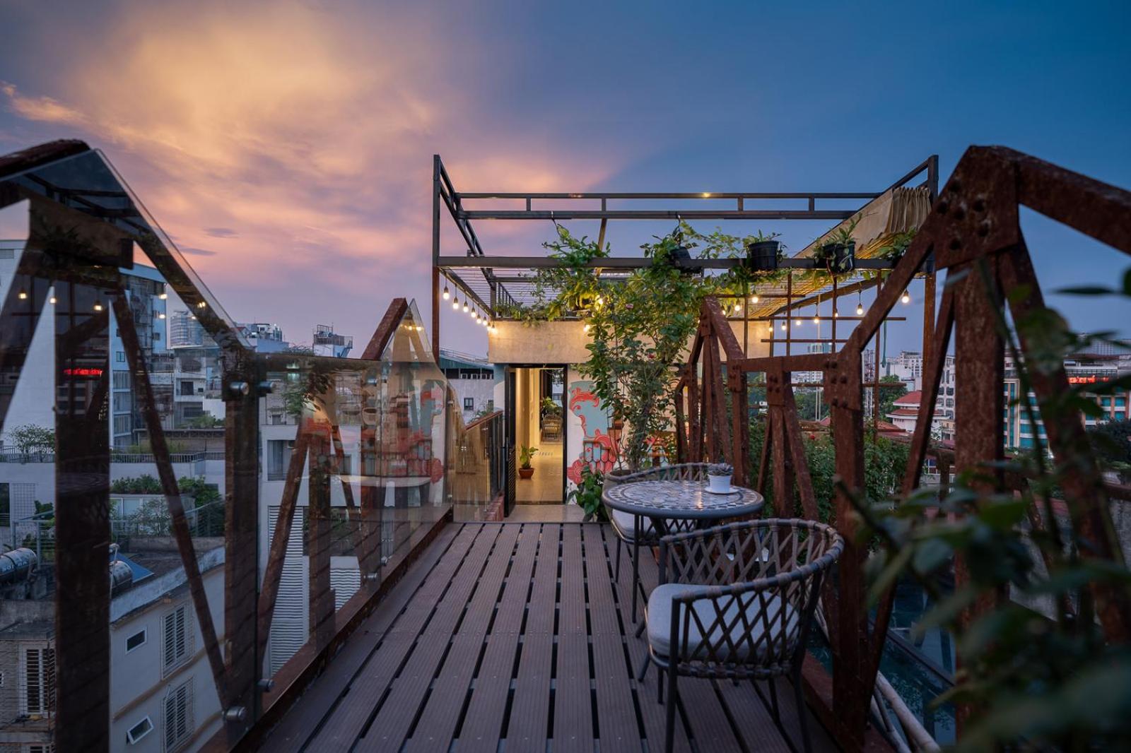 Le Parfum Apartment and Hotel