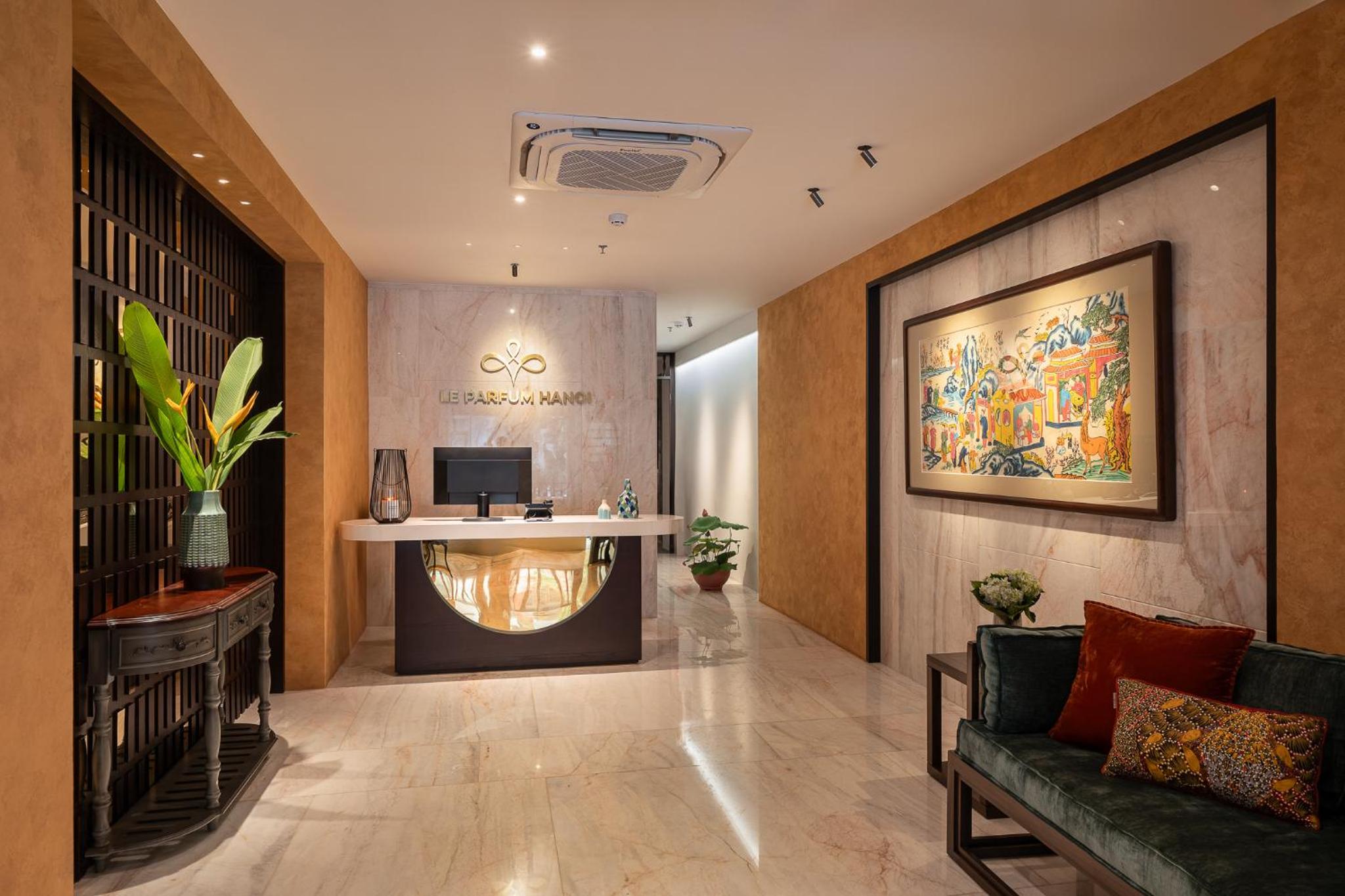 Le Parfum Apartment and Hotel