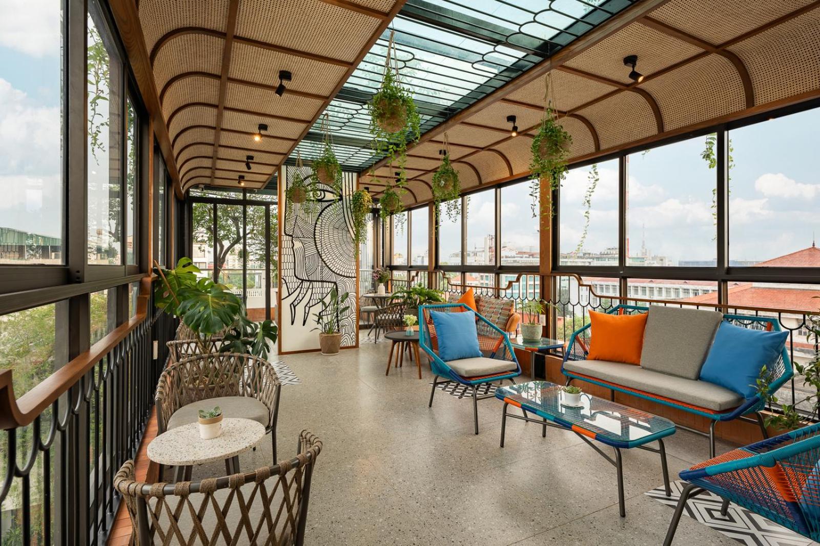 Le Parfum Apartment and Hotel