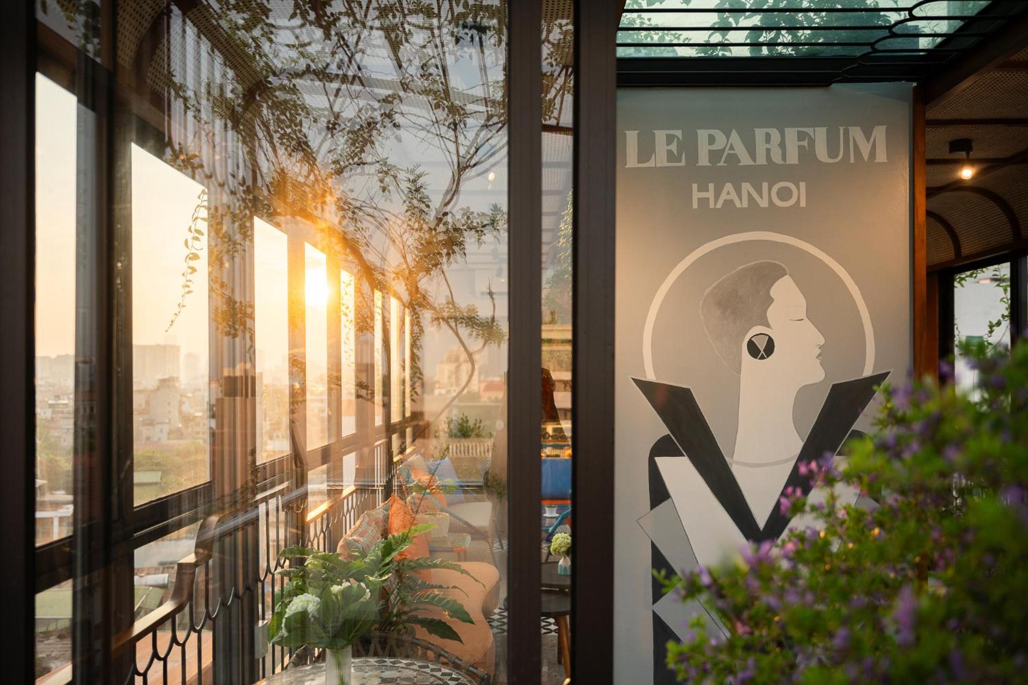 Le Parfum Apartment and Hotel