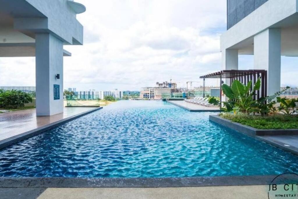 2410mosaic southkey 2+1midvalley