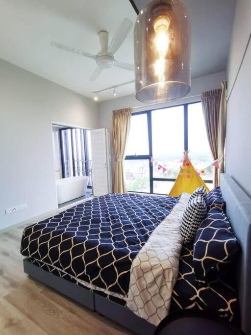 0813bathtubsuite3+1room5bed2carp midvalleyjbcenter