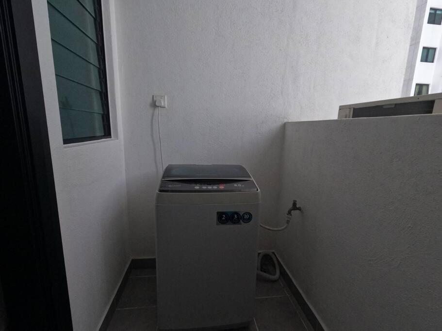 0813bathtubsuite3+1room5bed2carp midvalleyjbcenter