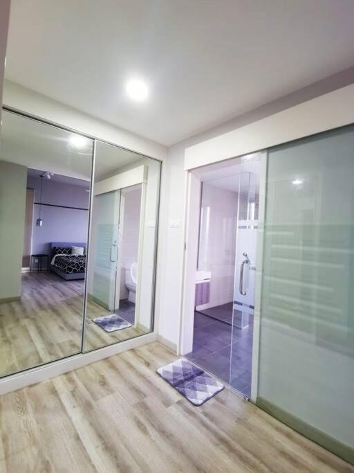 2101BAthtubsuite 3+1room2carp3wc midvelleyjbcenter
