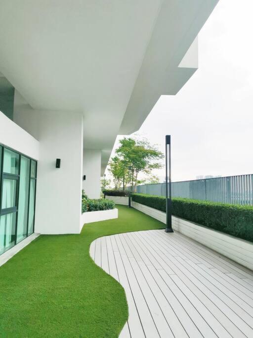 1008mosaic southkey-2+1bedroom jb centre-lejollax