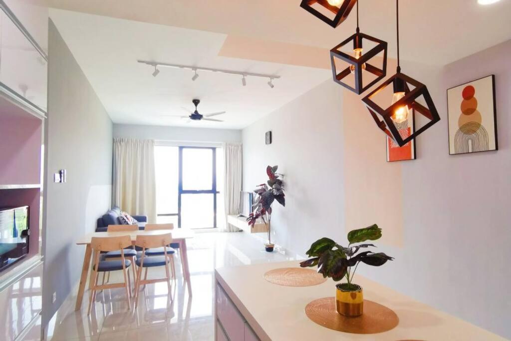1008mosaic southkey-2+1bedroom jb centre-lejollax