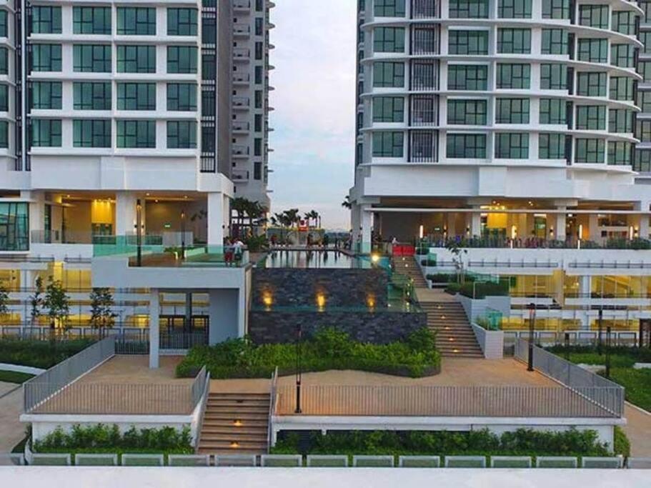 1008mosaic southkey-2+1bedroom jb centre-lejollax