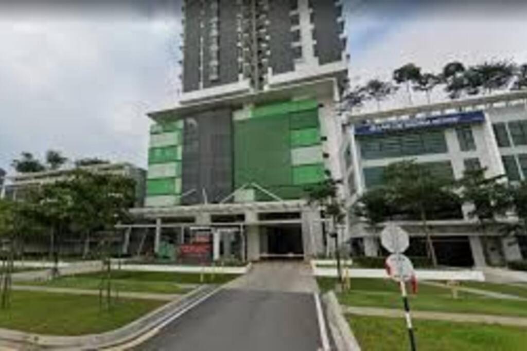 1008mosaic southkey-2+1bedroom jb centre-lejollax