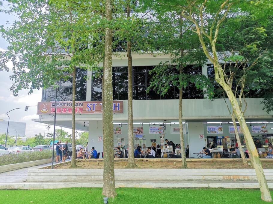 1008mosaic southkey-2+1bedroom jb centre-lejollax