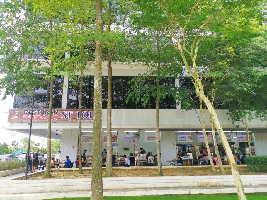 1008mosaic southkey-2+1bedroom jb centre-lejollax