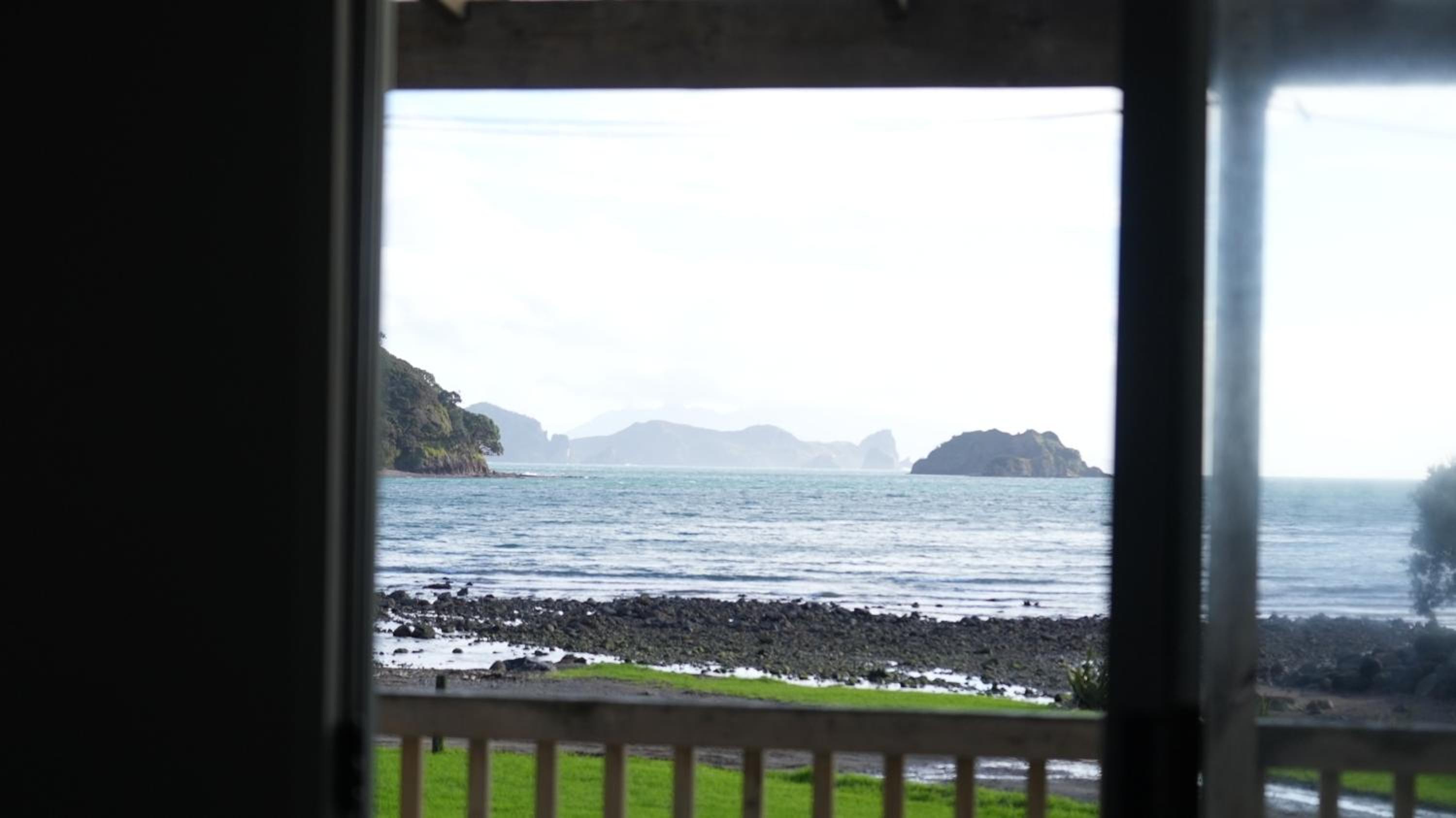 Karaka Bay Lodge