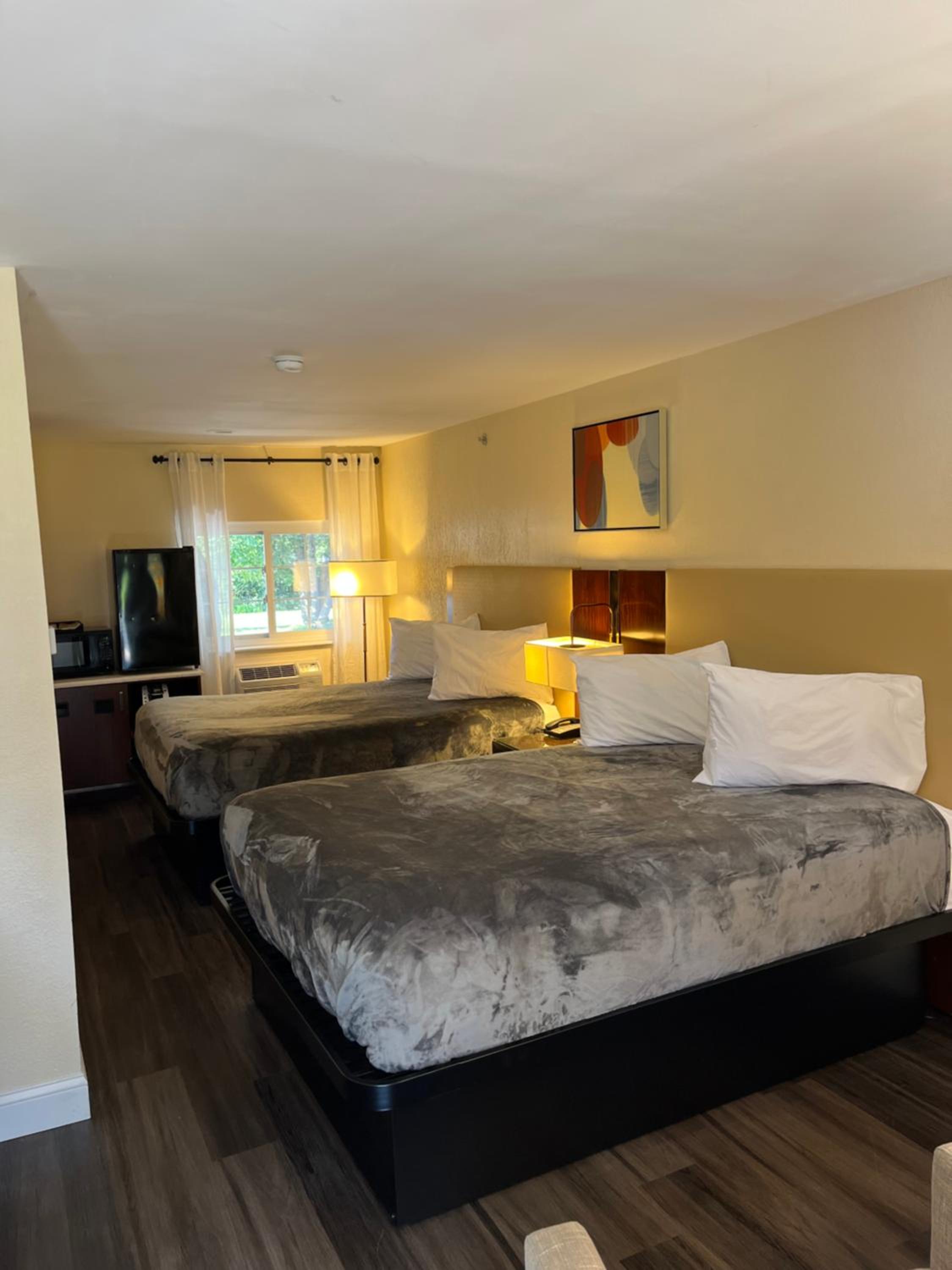 Rochester Vacations - Anchorage Inn Rochester - Property Image 43