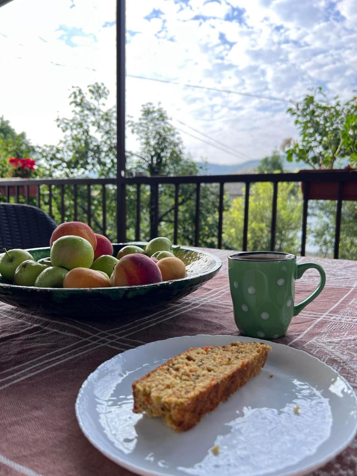 Green Agarak Guest House near Dendropark, Stepanavan