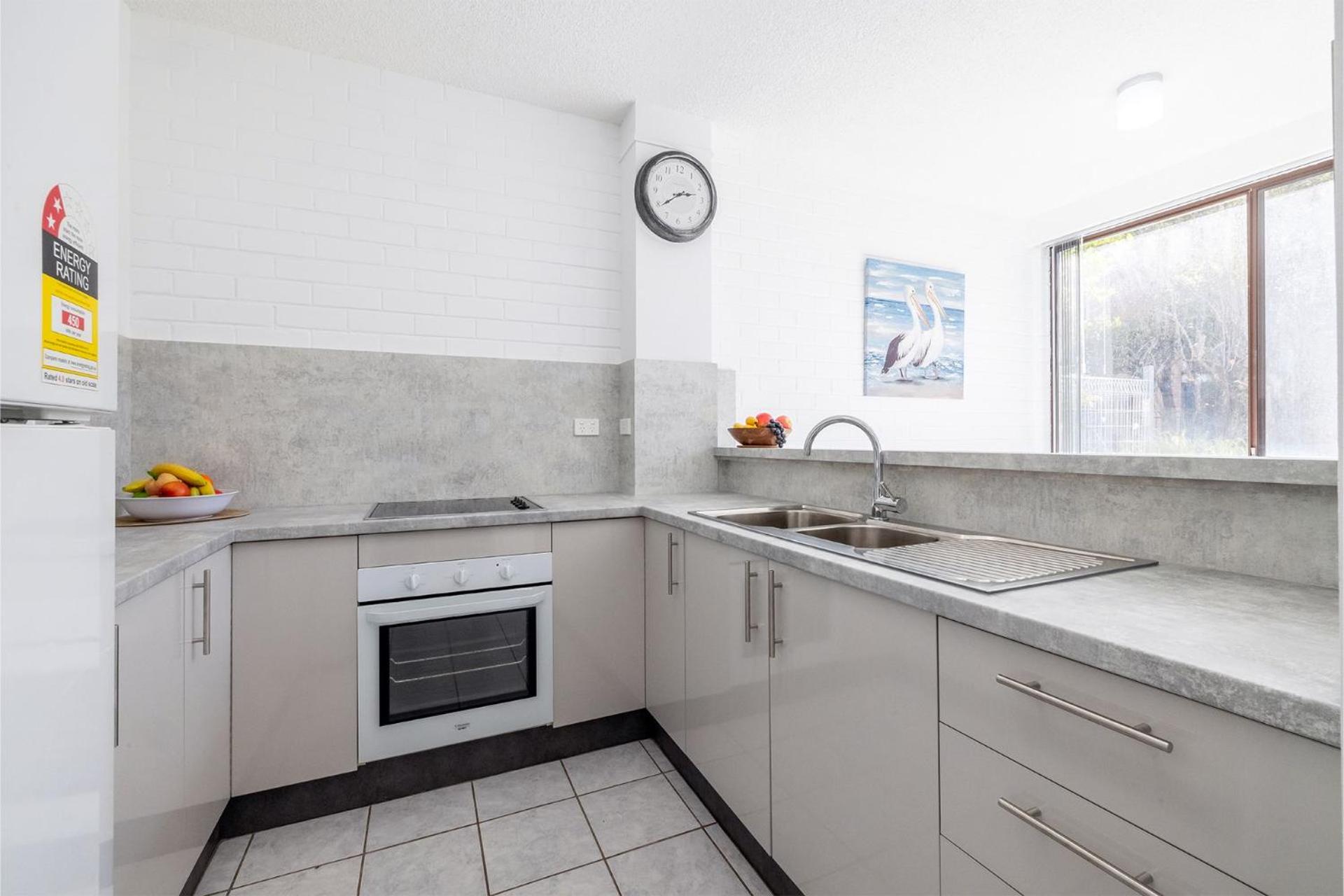 Villa Ellisa, 1 10 Columbia Cl -ground floor unit with beautiful water views & across from the water