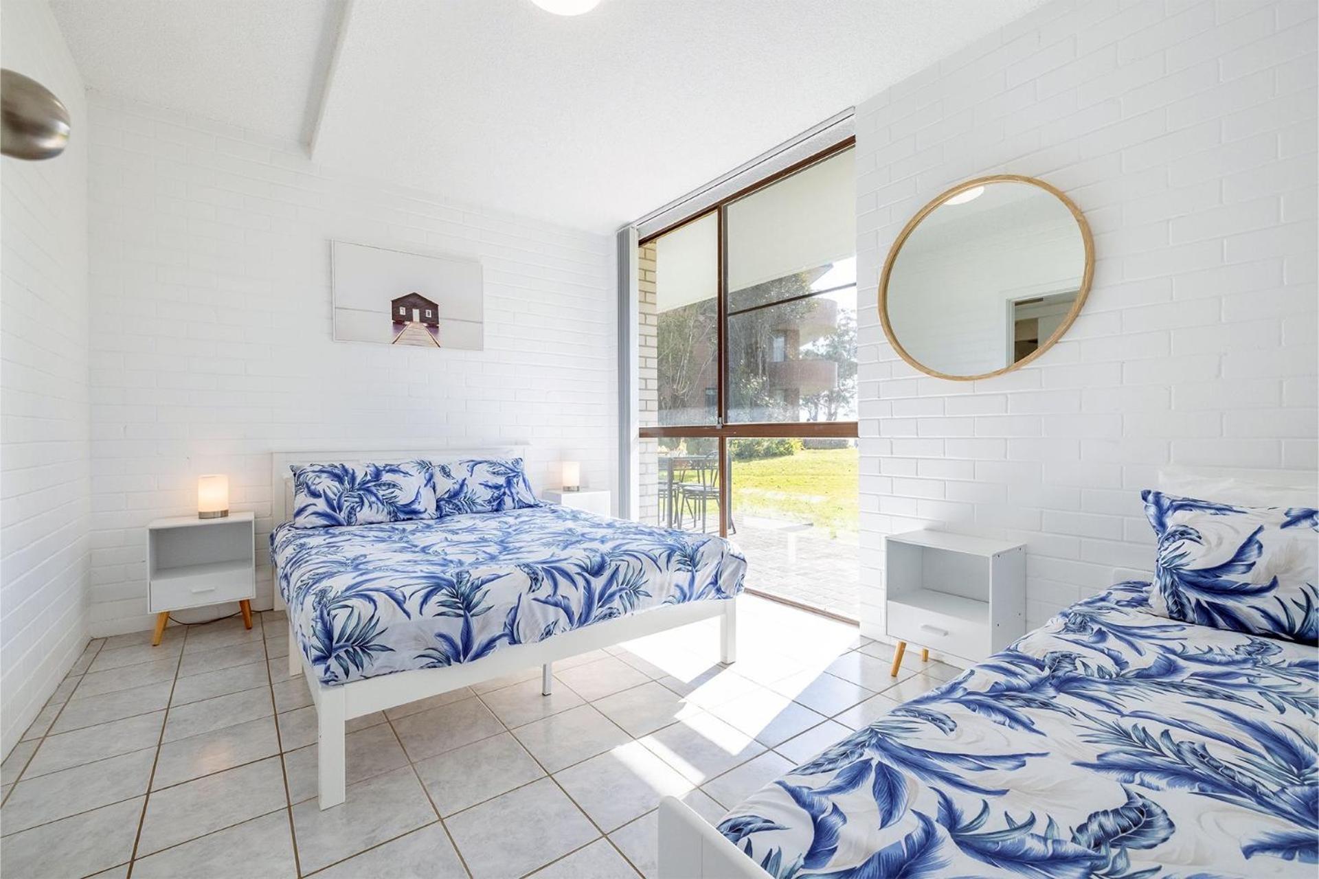 Villa Ellisa, 1 10 Columbia Cl -ground floor unit with beautiful water views & across from the water