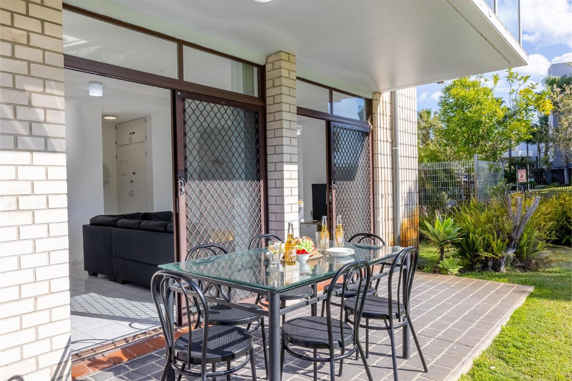 Villa Ellisa, 1 10 Columbia Cl -ground floor unit with beautiful water views & across from the water