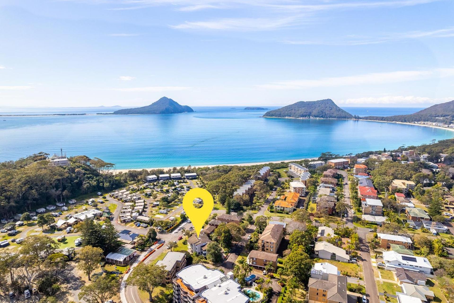 Villa Ellisa, 1 10 Columbia Cl -ground floor unit with beautiful water views & across from the water