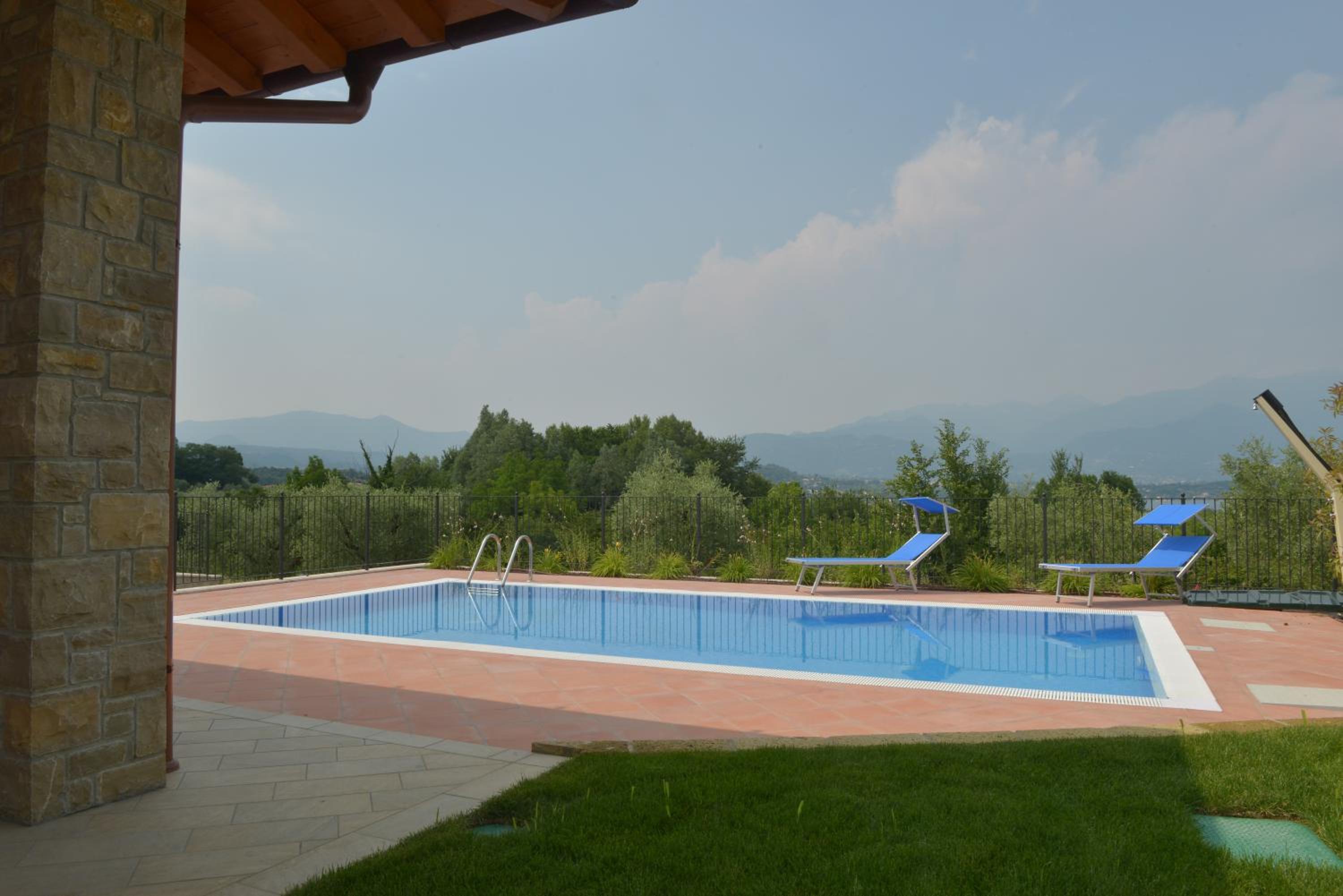 Photo 44