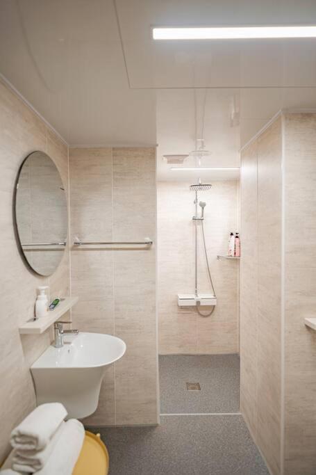 Hong Yang view 5