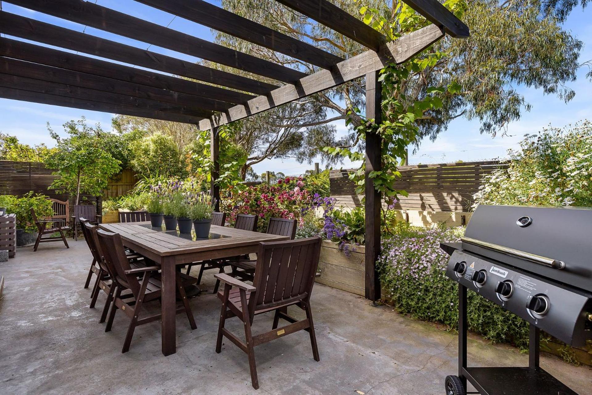 Secluded Luxury on Tower Hill