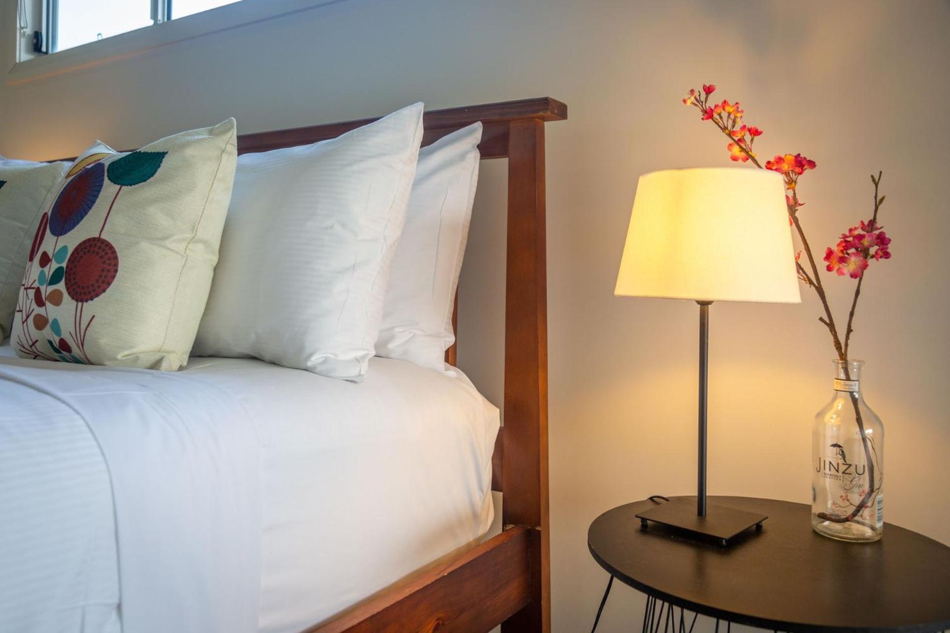 Kulang Retreat in charming Broke with Large Swim Spa and games room suits up to 14 guests