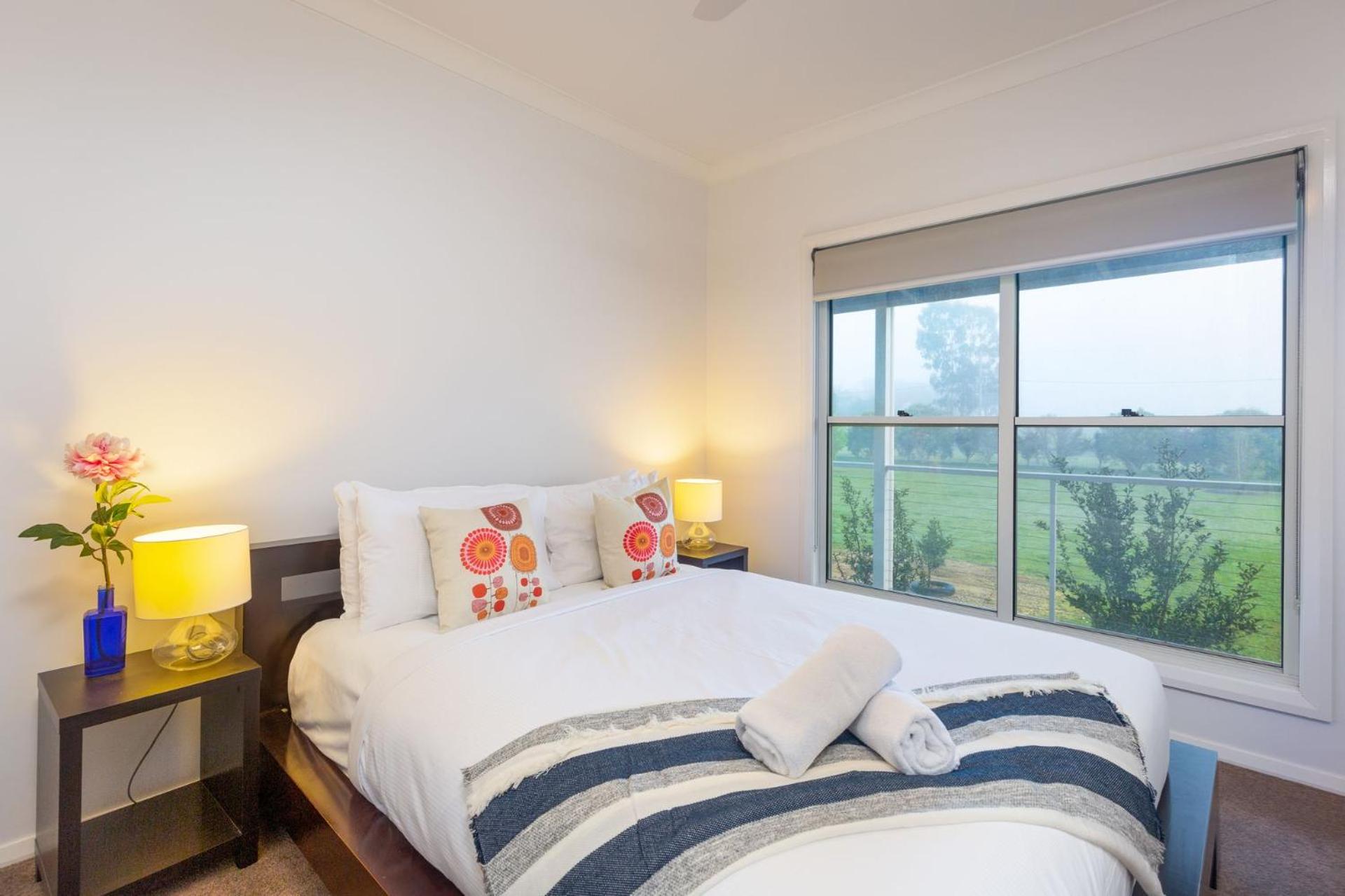 Kulang Retreat in charming Broke with Large Swim Spa and games room suits up to 14 guests