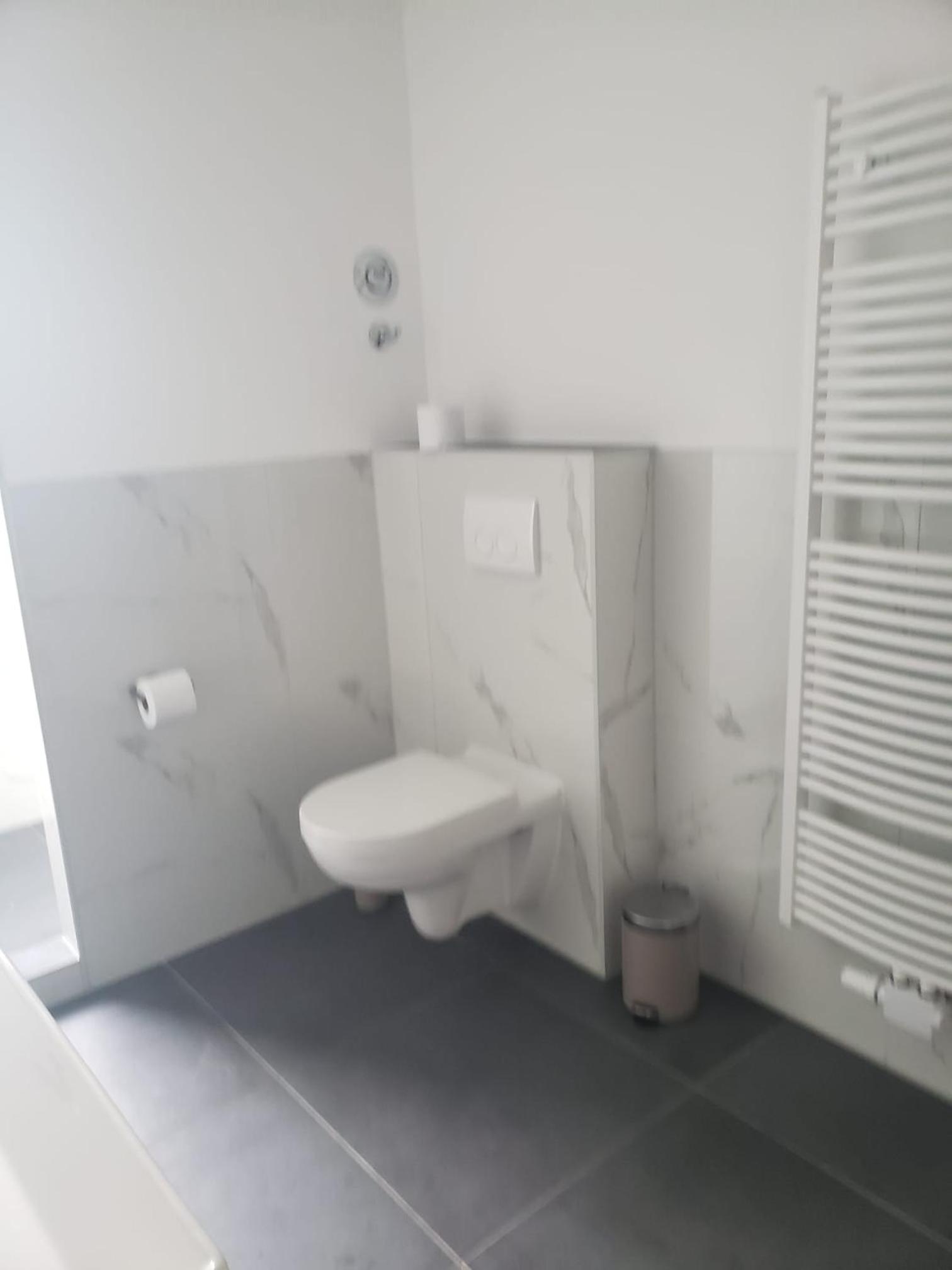 Joel Living Apartment