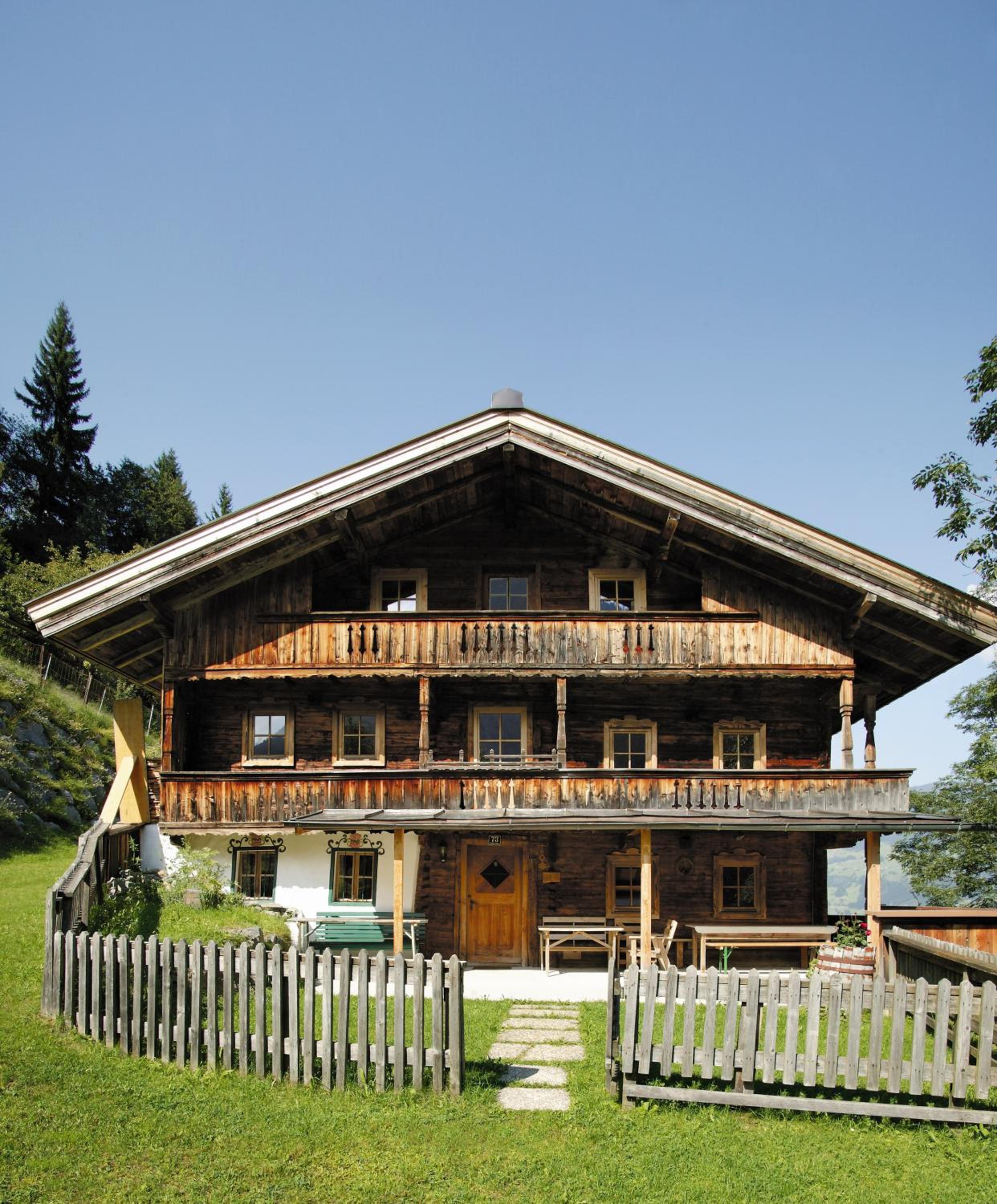 Photo 10