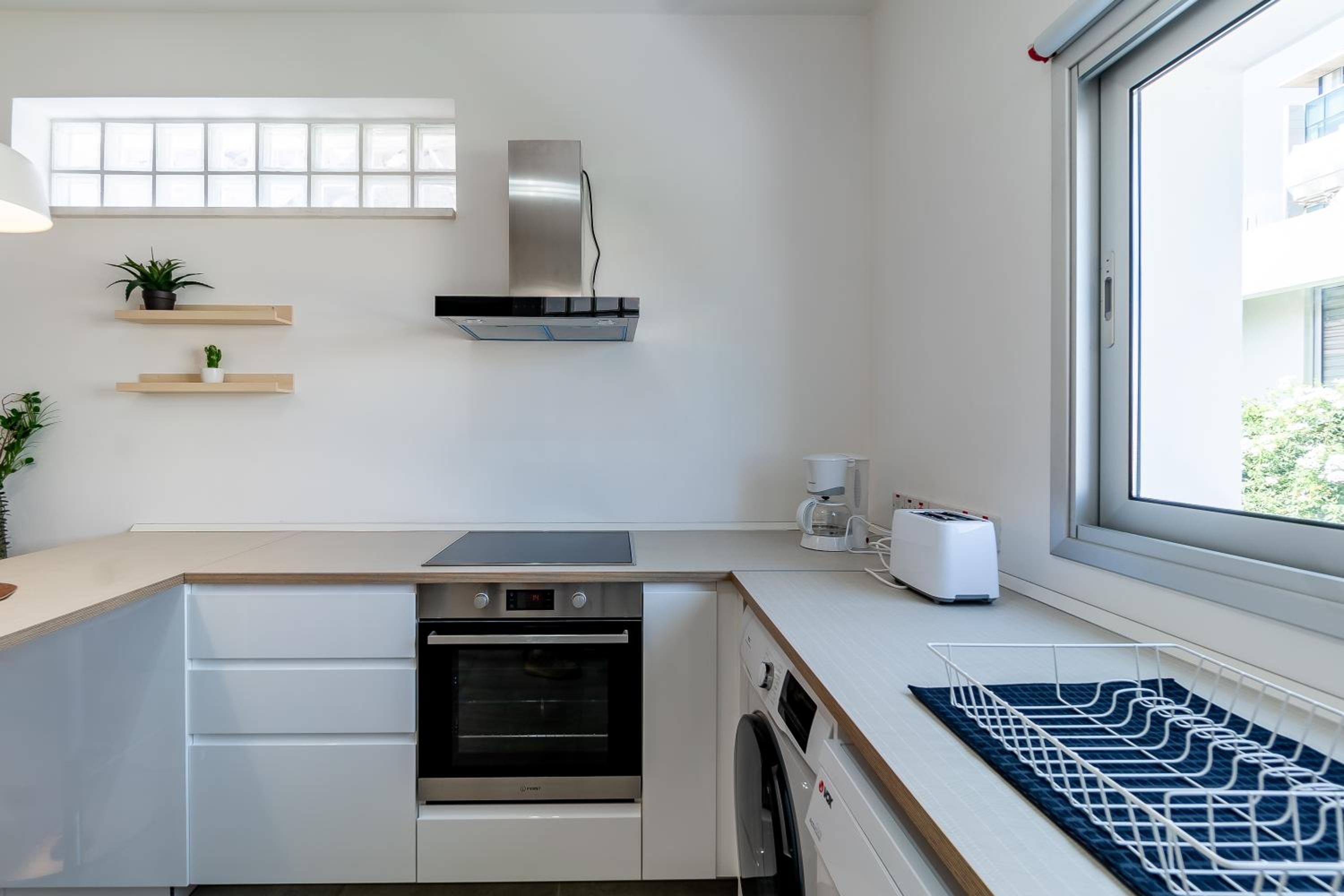 Kition City Apartments - Central Location