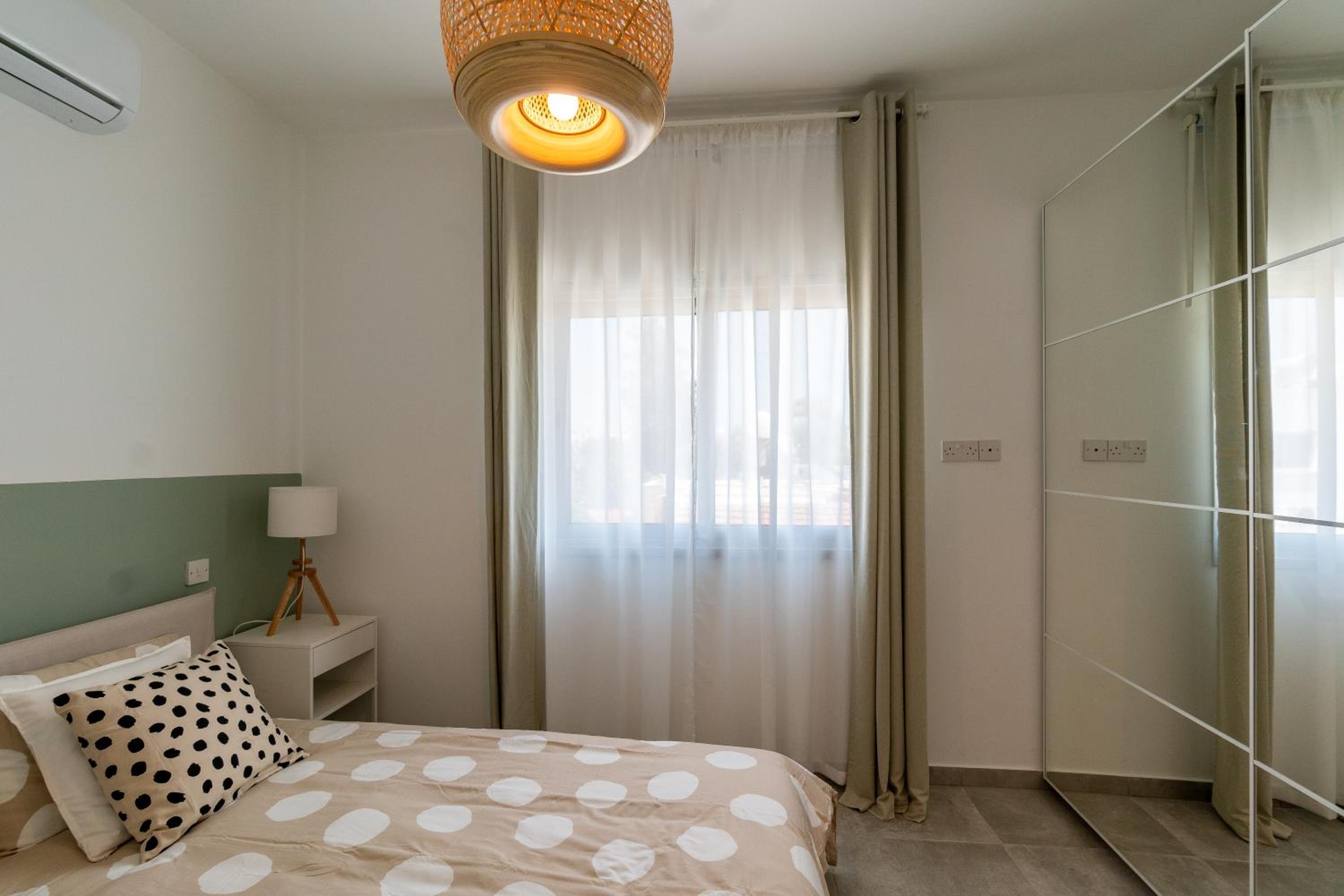 Kition City Apartments - Central Location