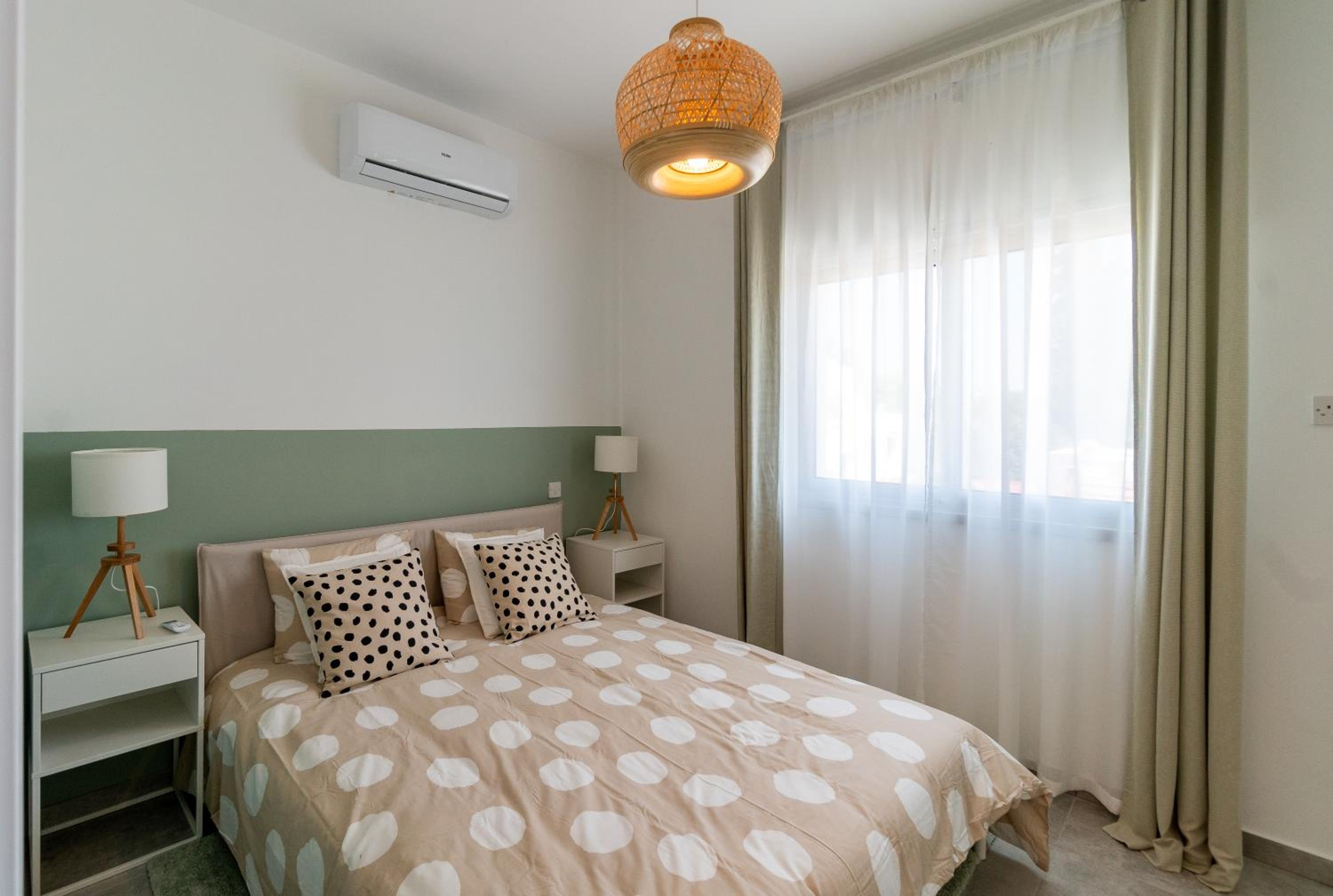 Kition City Apartments - Central Location