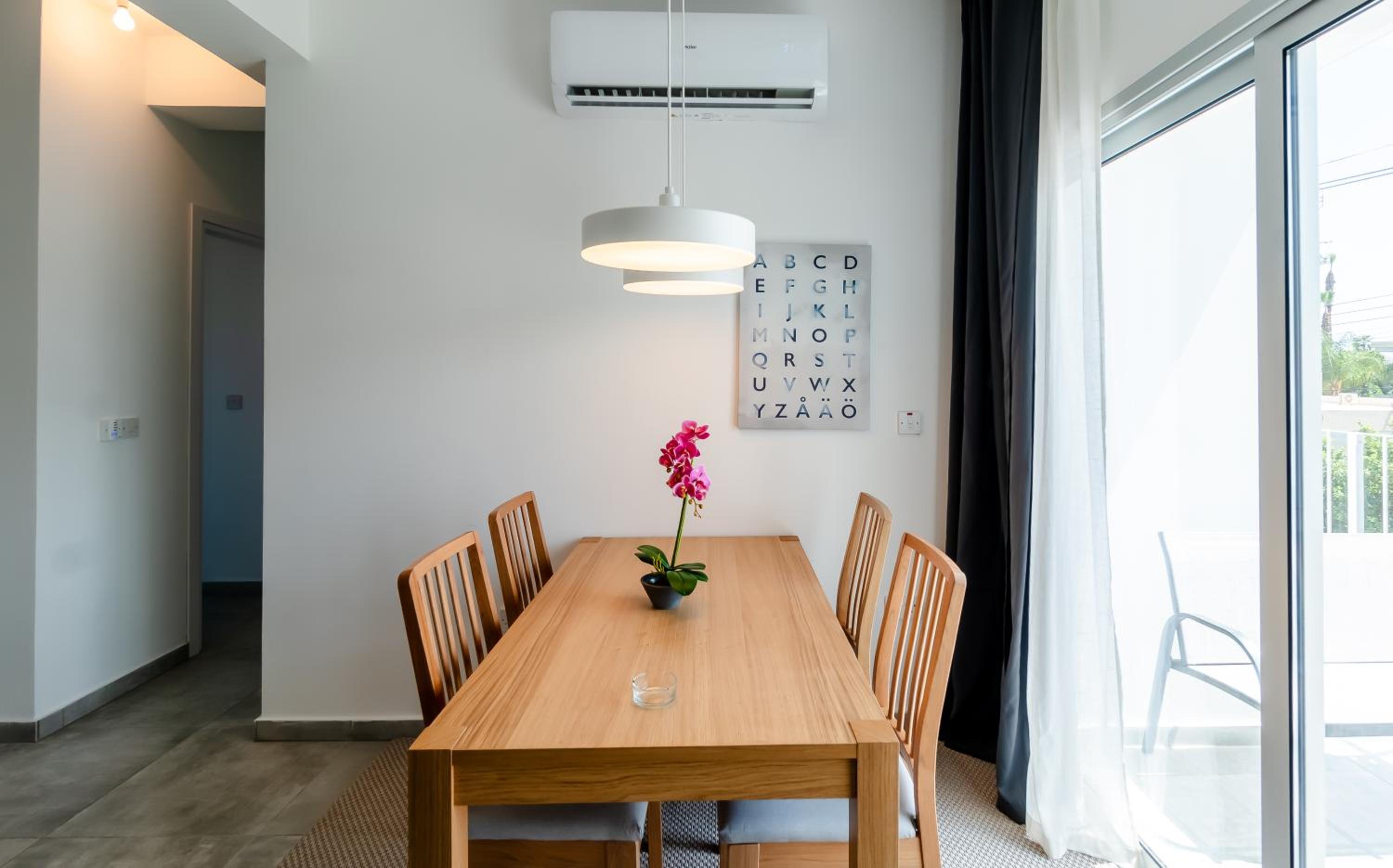 Kition City Apartments - Central Location