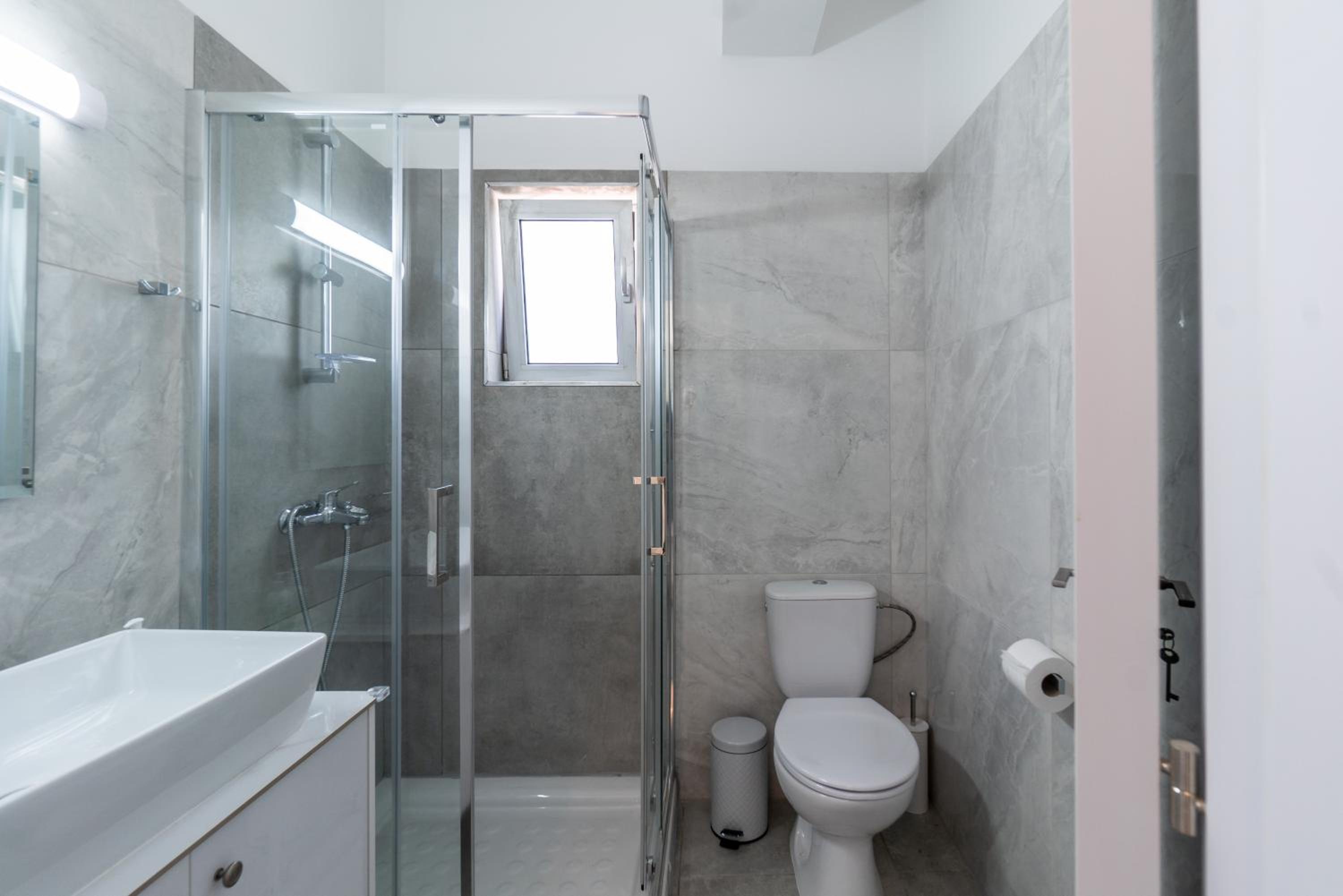 Kition City Apartments - Central Location