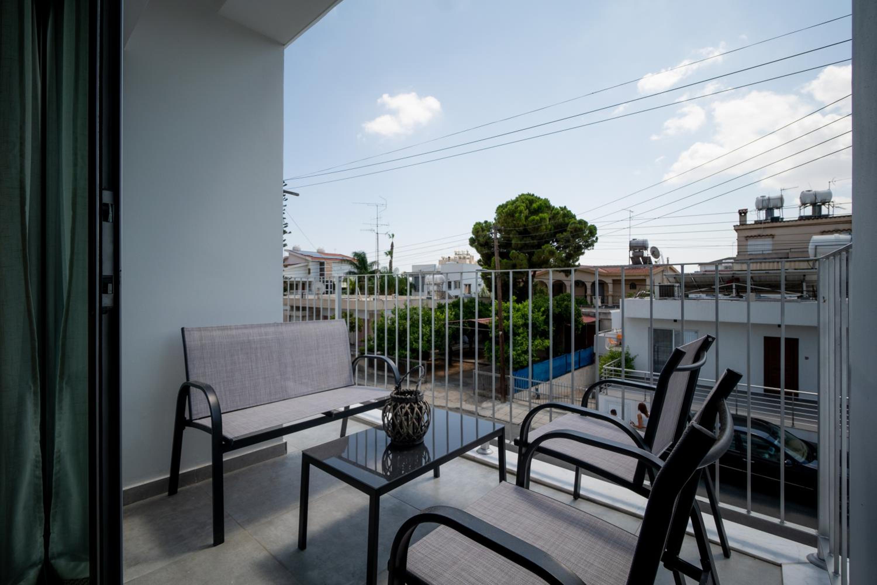 Kition City Apartments - Central Location