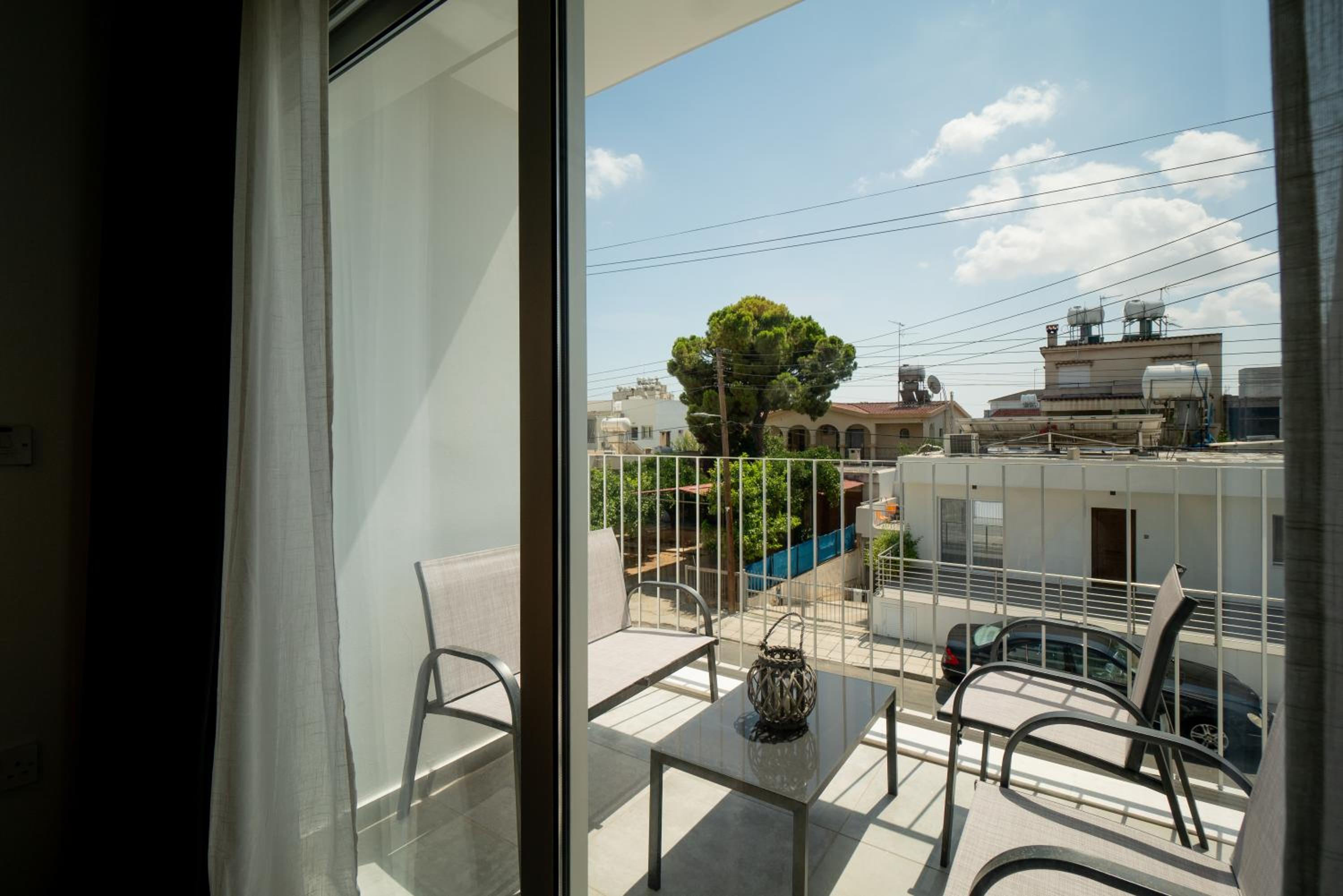 Kition City Apartments - Central Location