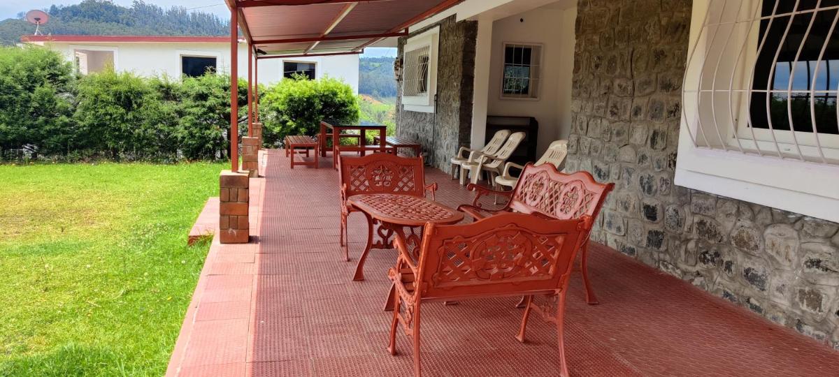 Mountain Top Holiday Home view 4