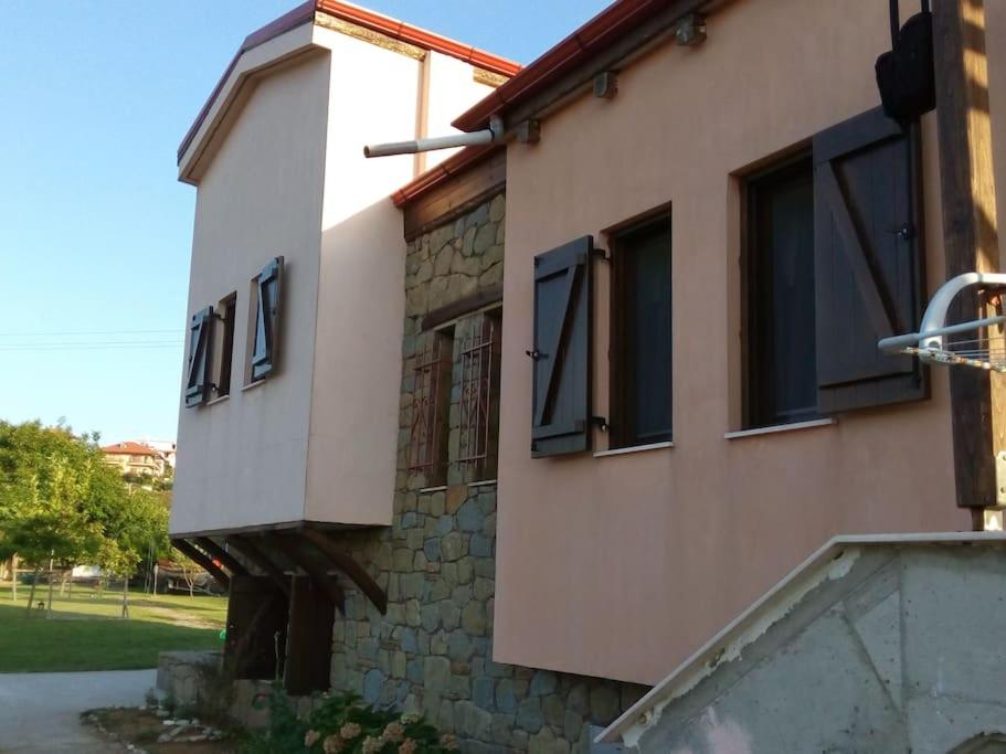 Nenis house view 4