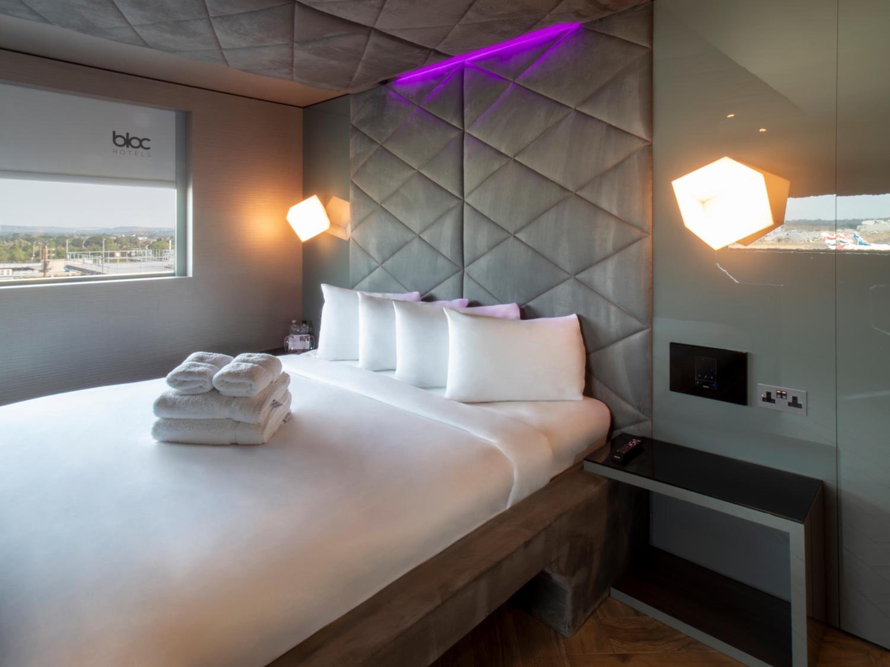 Horley Vacations - Bloc Hotel London Gatwick Airport - Property Image 1