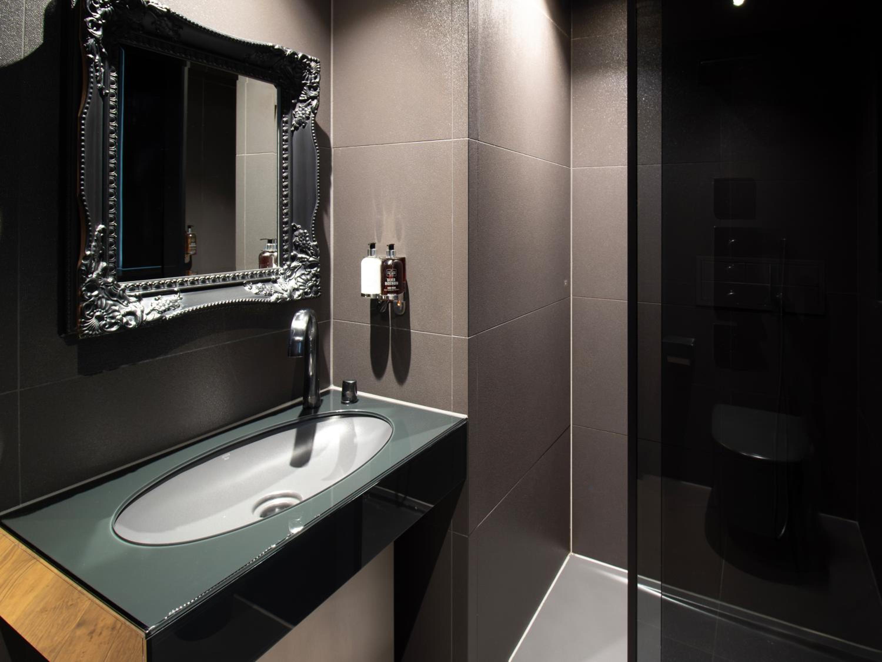 Horley Vacations - Bloc Hotel London Gatwick Airport - Property Image 10