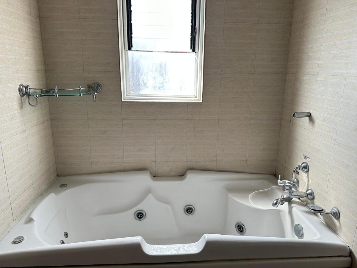 Jacuzzi