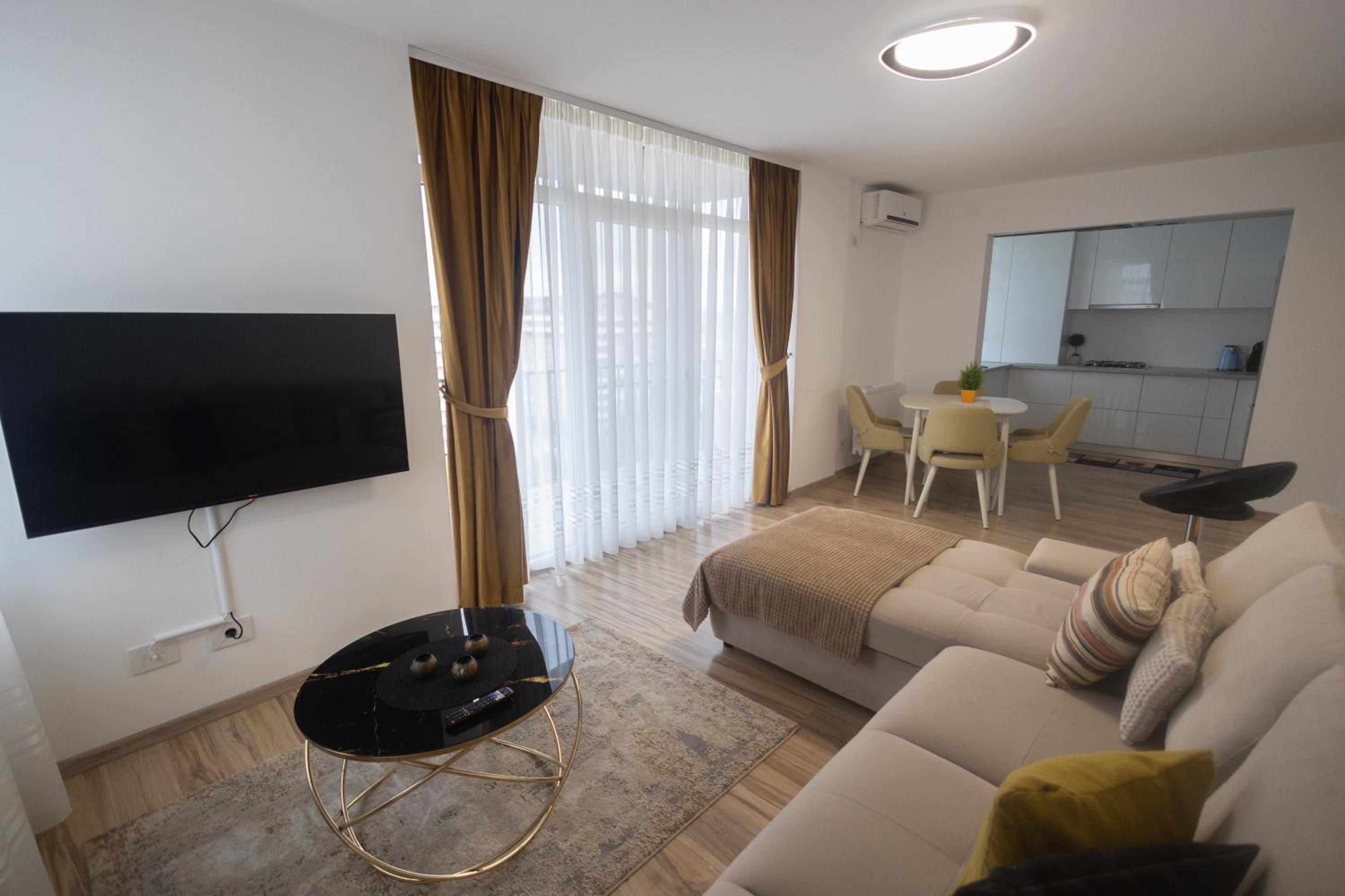 Panorama Luxury Apartment view 3