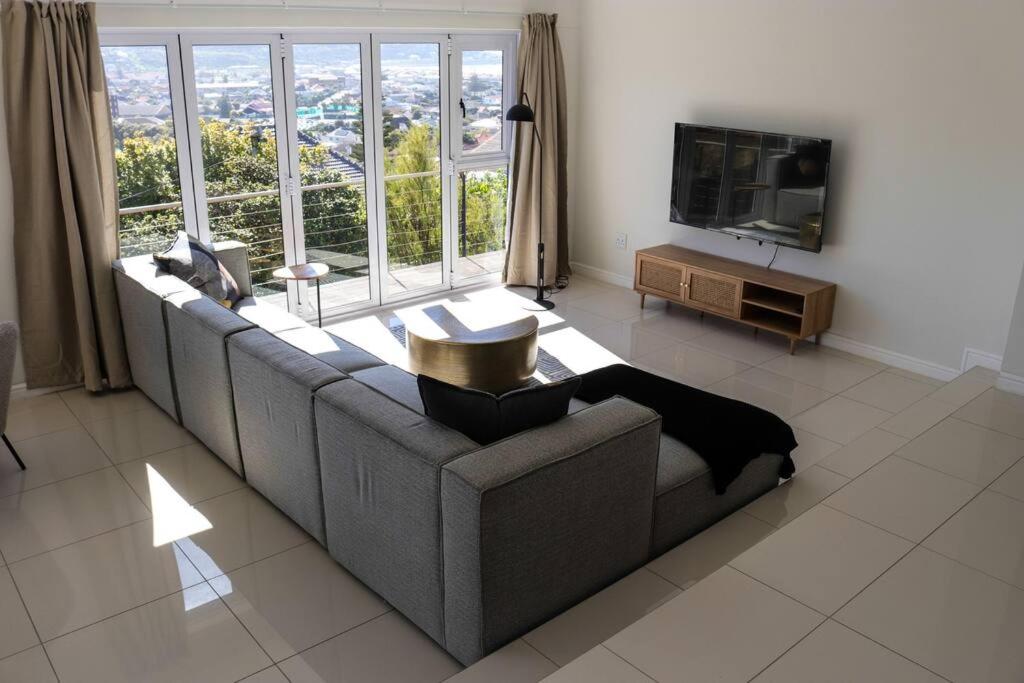 A Fish hoek beaut view 3
