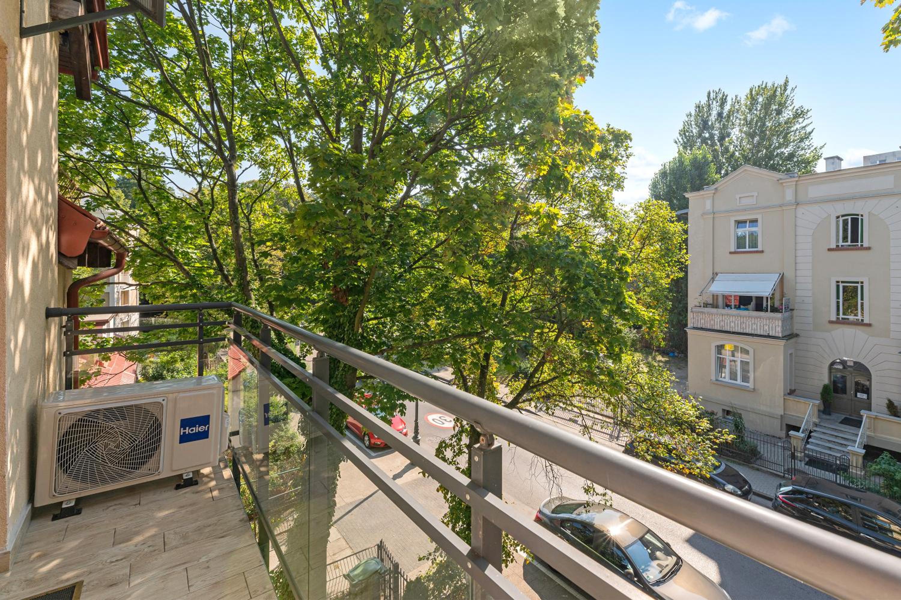 Sopot Beach & Park Penthouse by Downtown Apartments