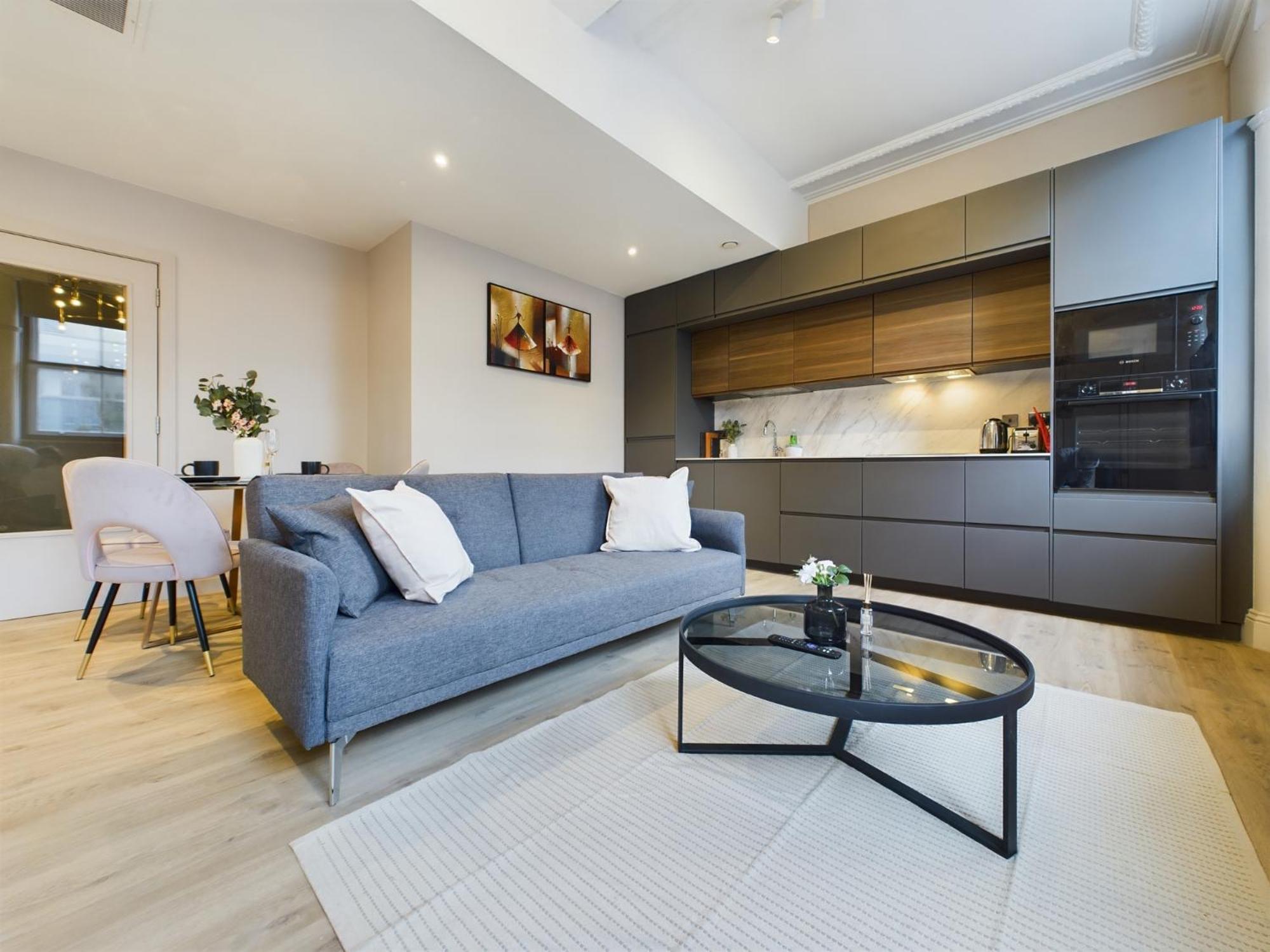 Luxury Unique 2bedroom city centre view 5