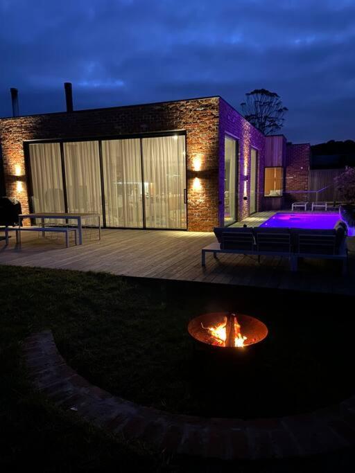 LUXE Poolside living, in the heart of Flinders