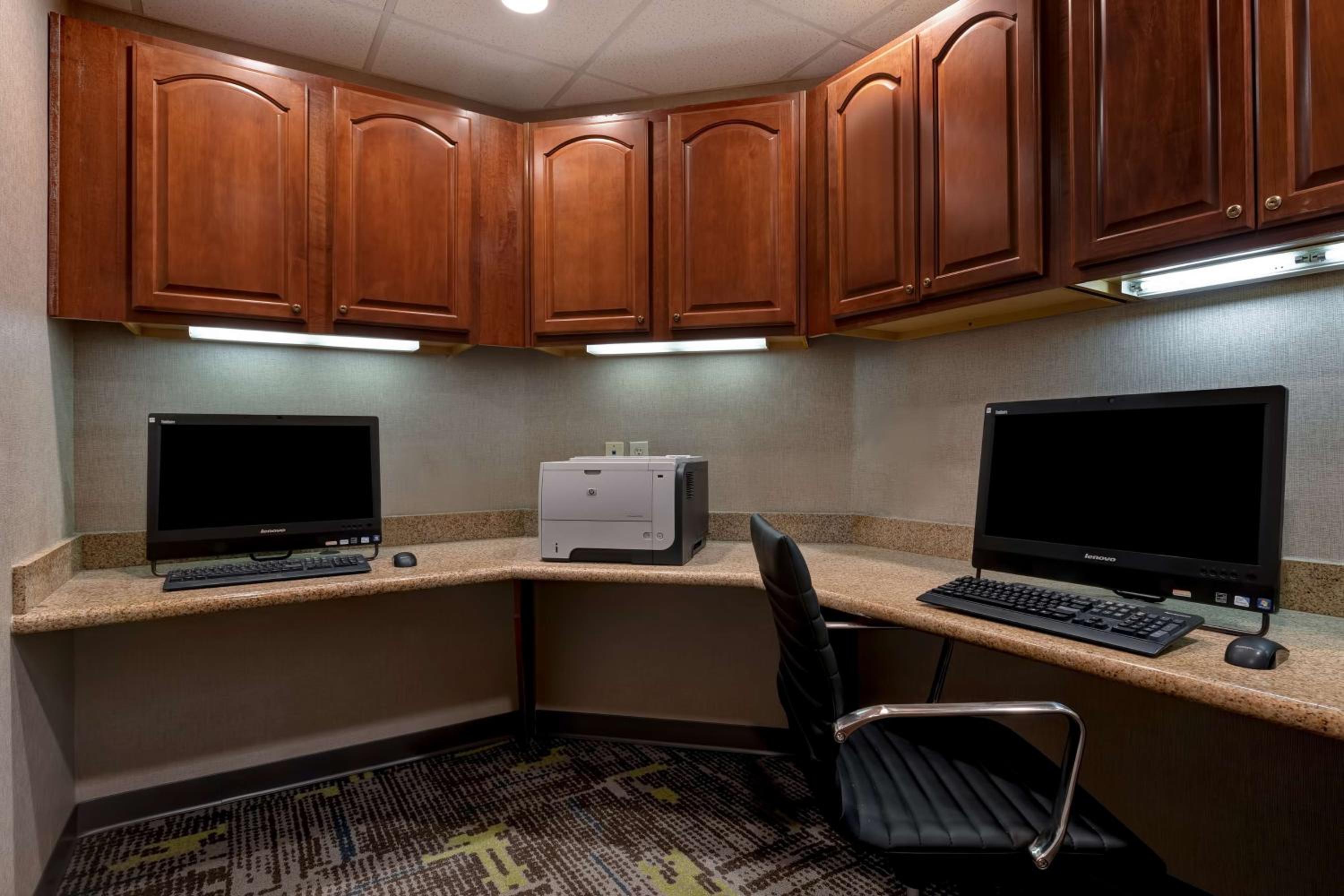 Rohnert Park Vacations - Hampton Inn  Suites Rohnert Park - Sonoma County - Property Image 8