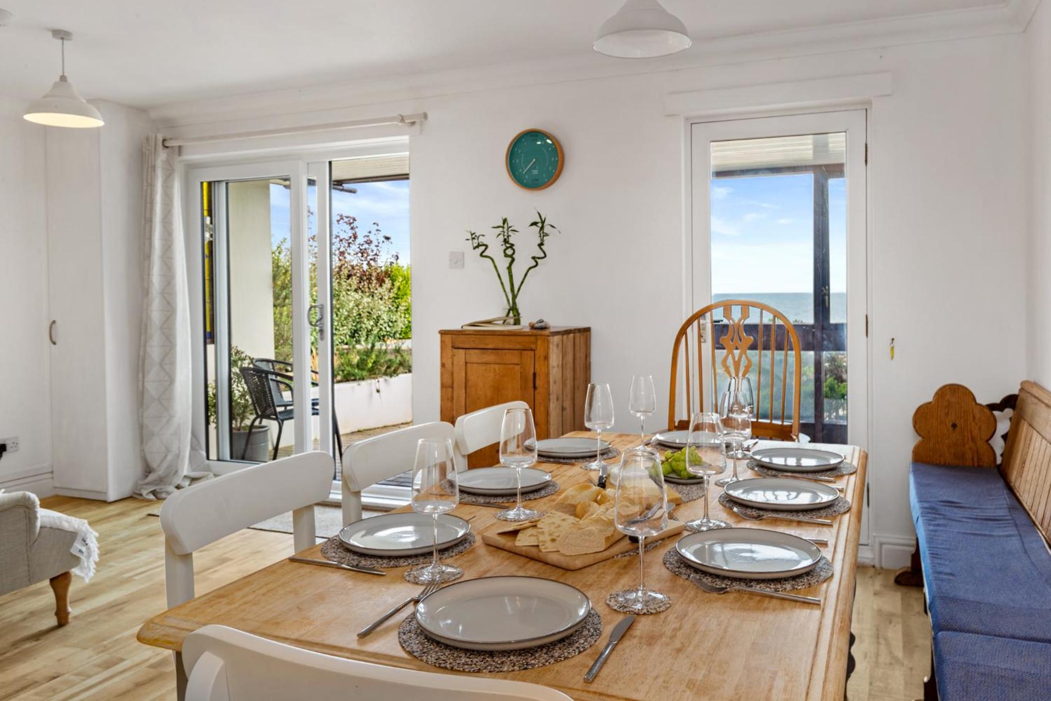 Penrose - Beach House with Direct Beach Access