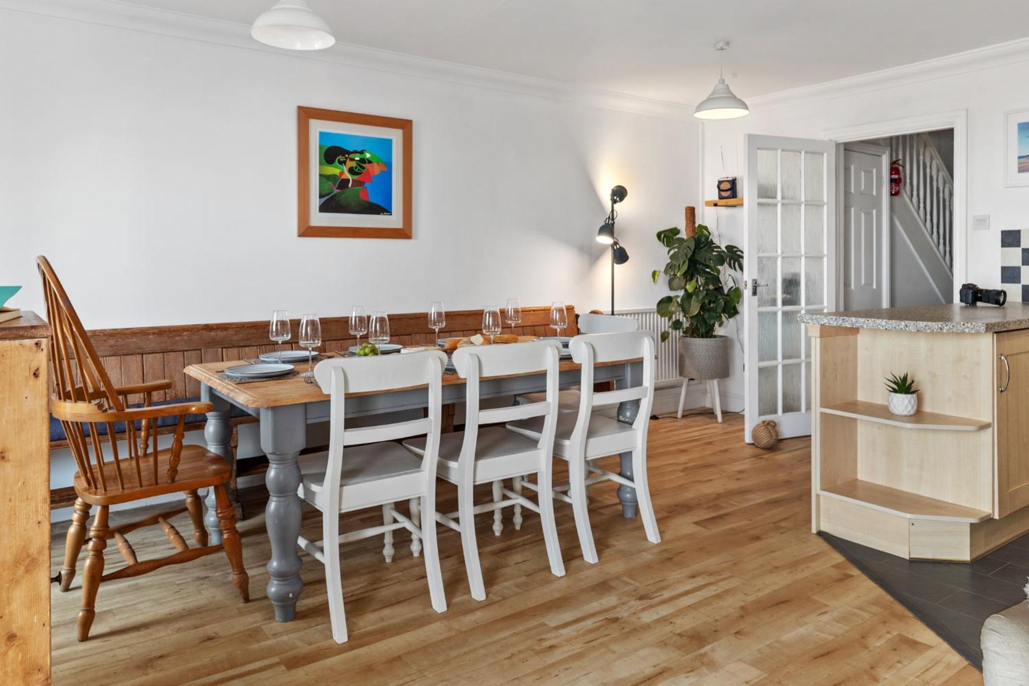 Penrose - Beach House with Direct Beach Access